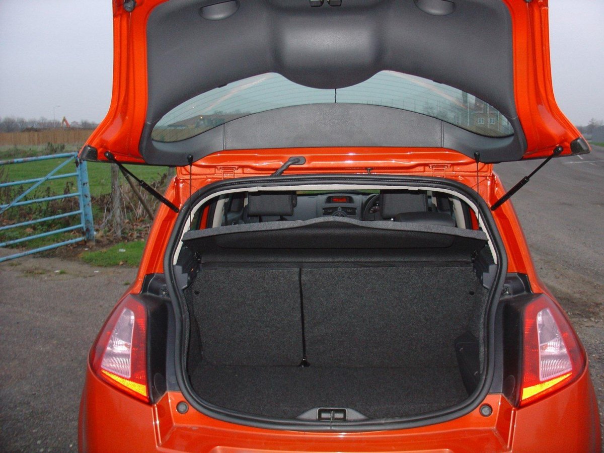 Багажник Рено Меган 3 хэтчбек