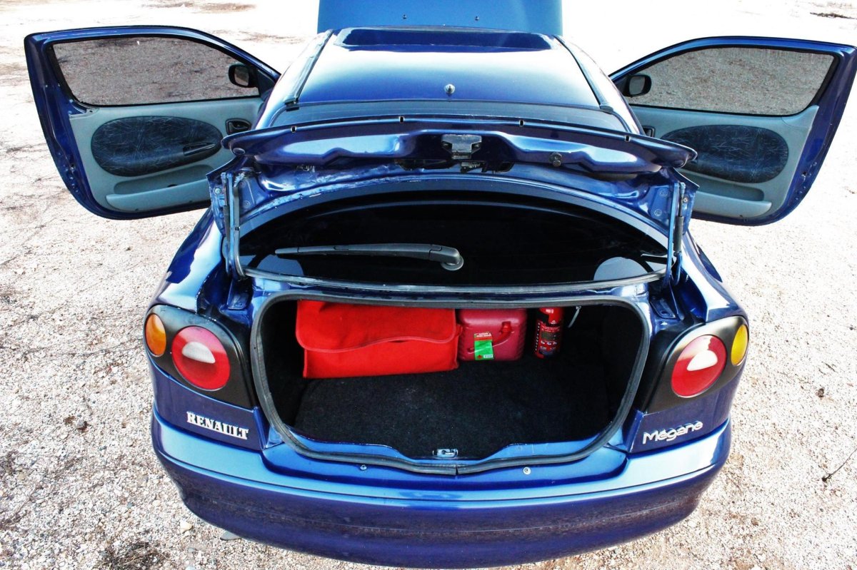 Рено Меган 2 багажник