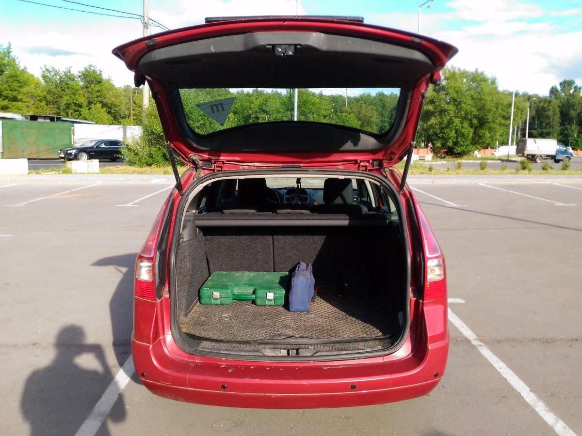 Рено Меган 2 универсал багажник