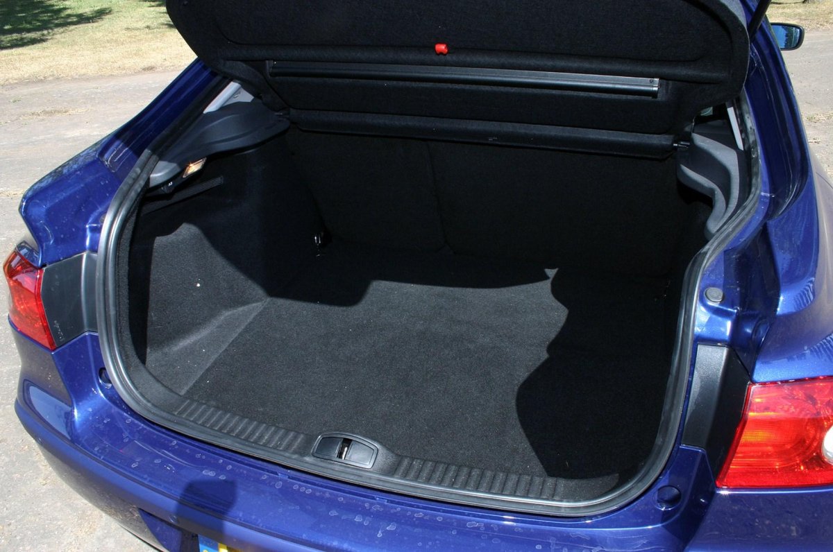 Рено Лагуна 2 багажник