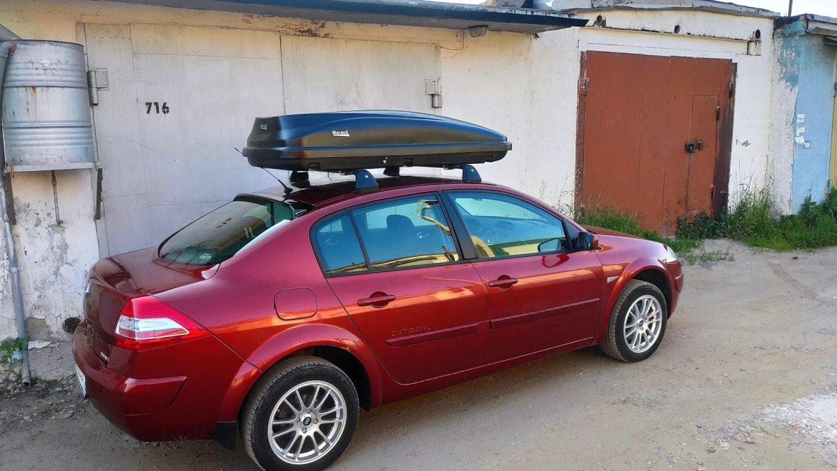 Рено Меган 2 бокс на крышу