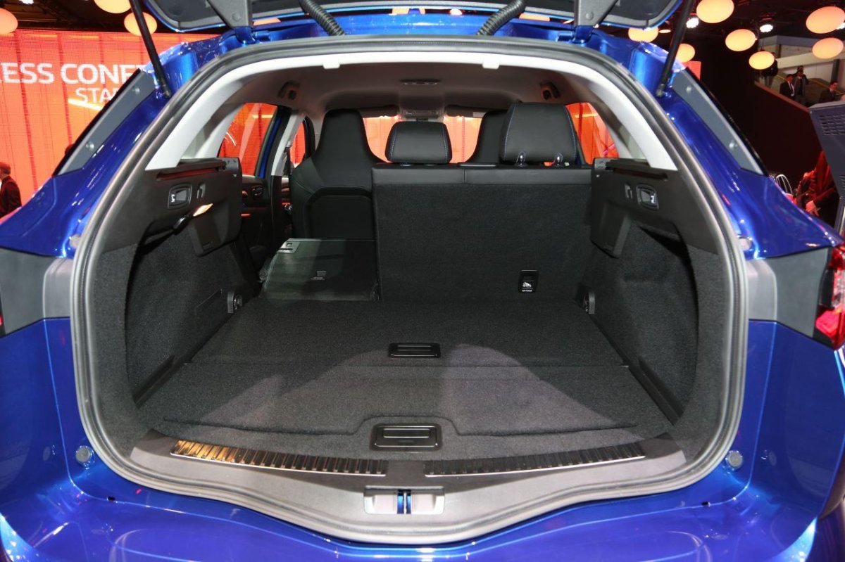 Рено Меган 4 универсал багажник