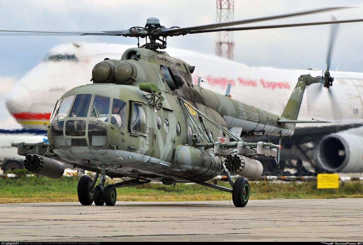 Ми-8 вертолёт