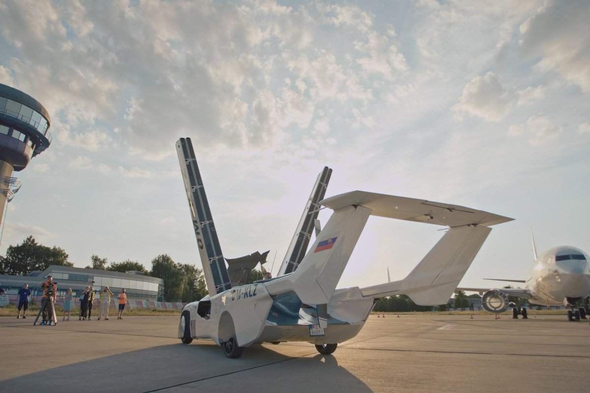 Летающая машина AIRCAR