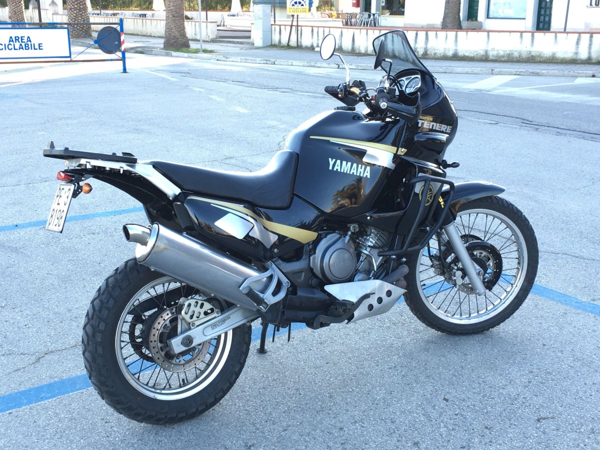 Yamaha XTZ 750