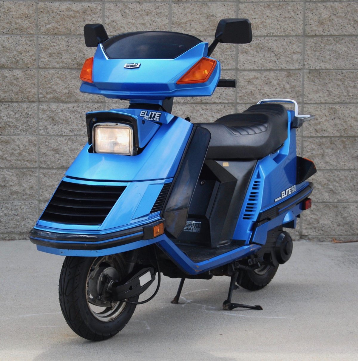 Скутер Honda Elite