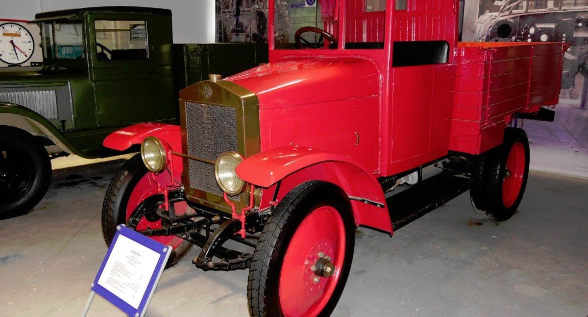 Автомобиль АМО-Ф-15