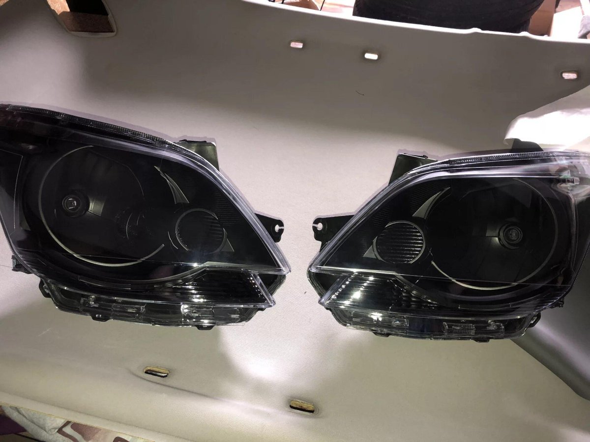 Chevrolet Cobalt черные фары