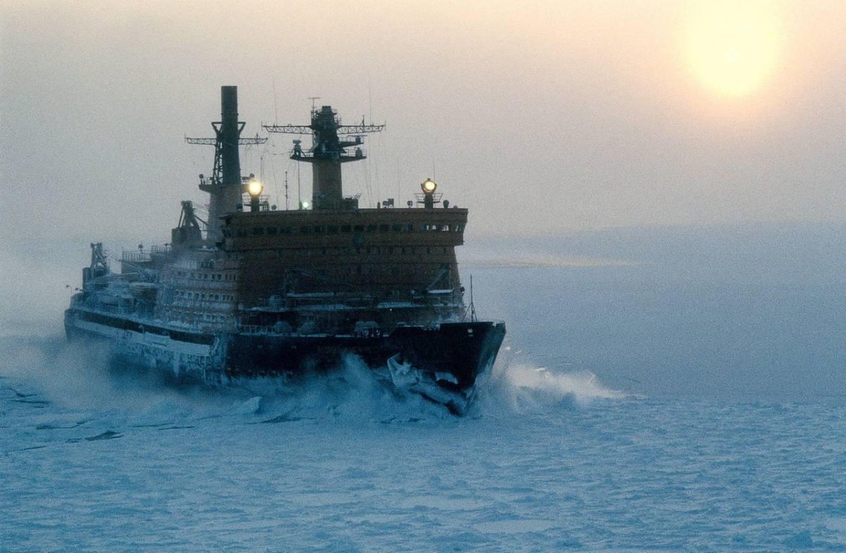 Арктика корабль ледокол