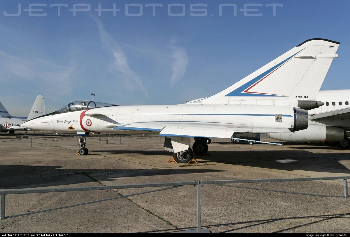 Истребитель Мираж 4000