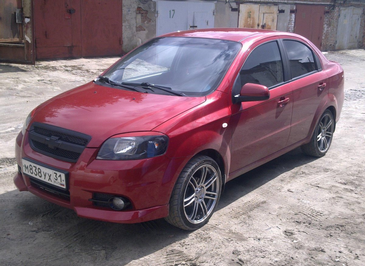 Chevrolet Aveo t250 Red