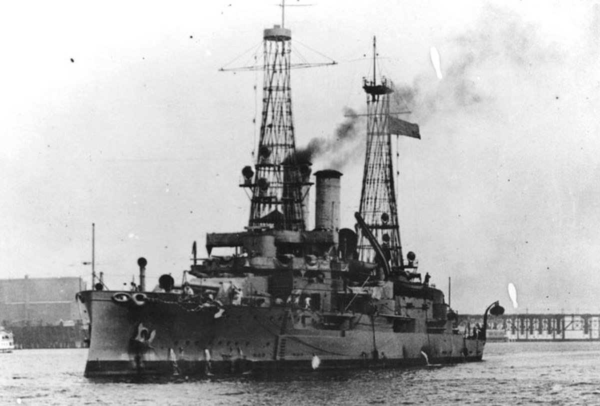 Греческий линкор Саламис