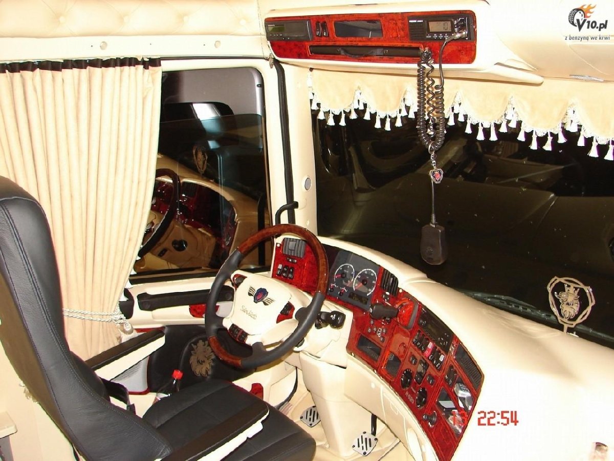 Скания белый салон