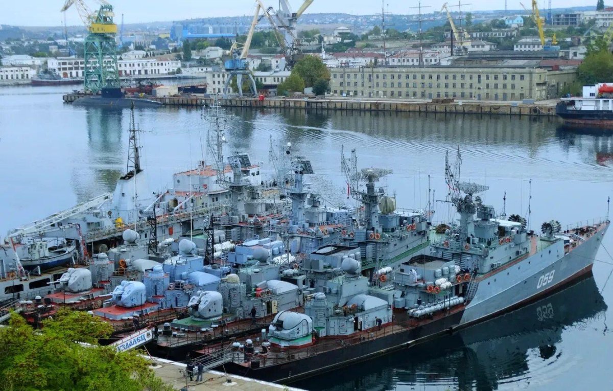 База Черноморского флота в Севастополе