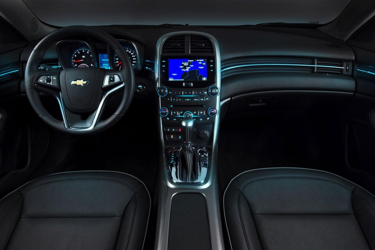 Шевроле Малибу 2021 салон