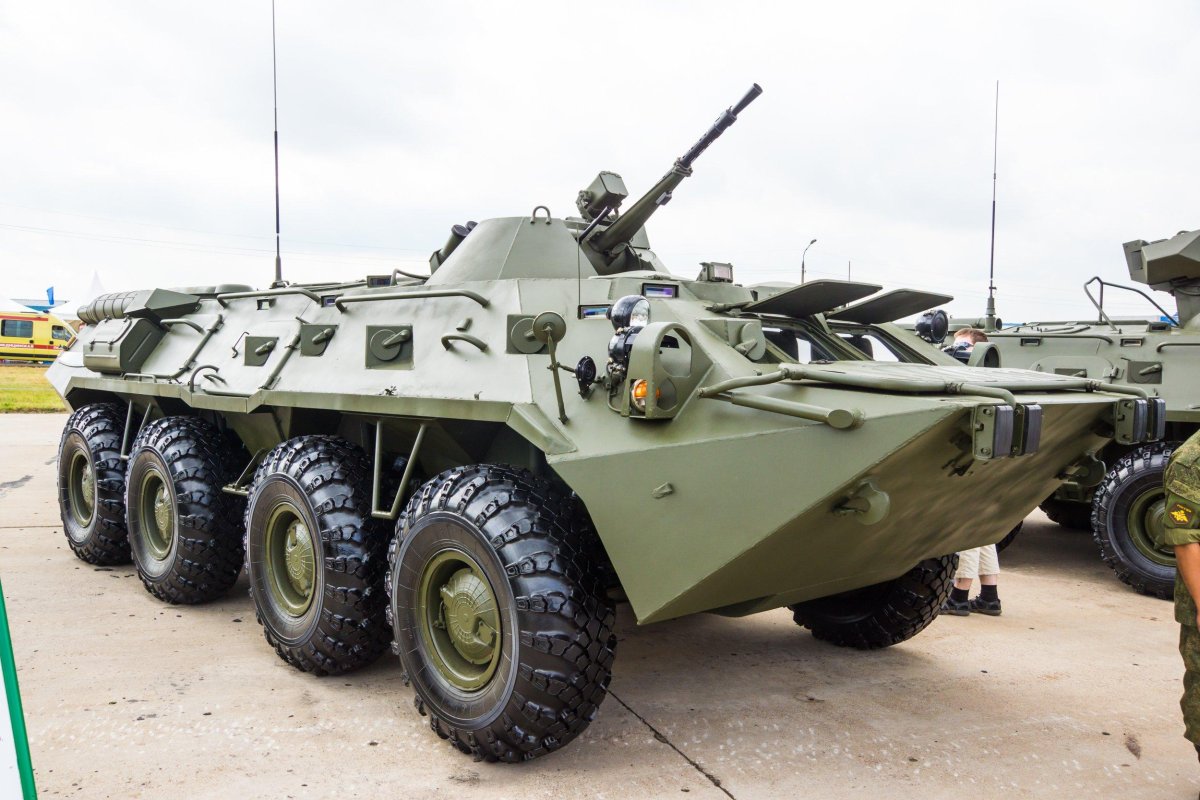 Машина БТР 80