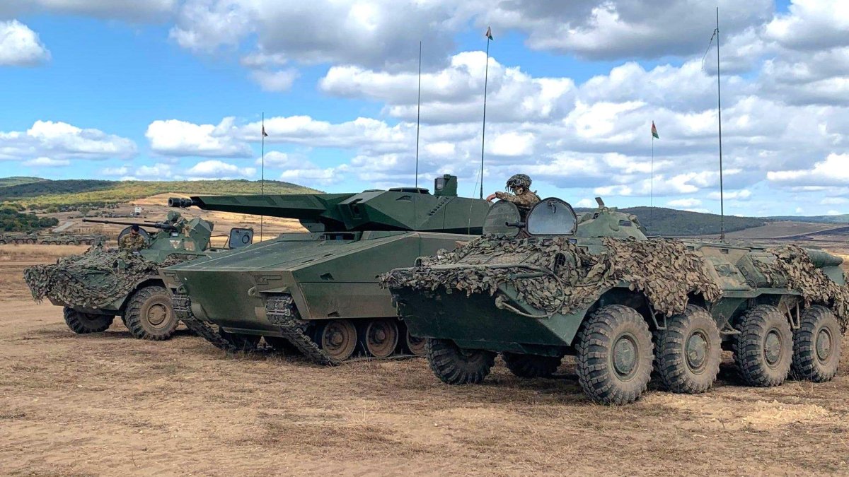 БТР-90 С БМ "Бережок"