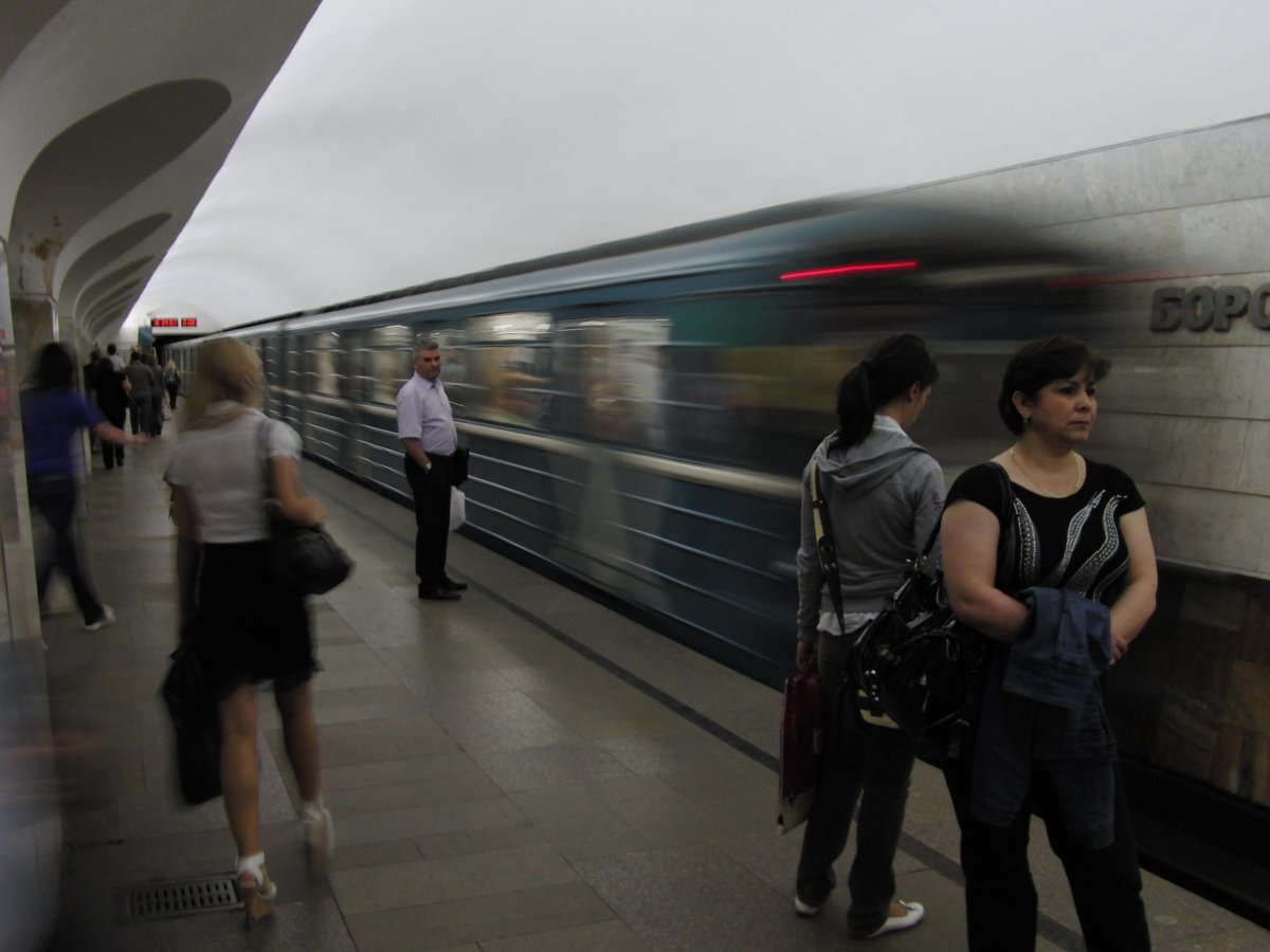 В 19 лет иду по Боровицкой