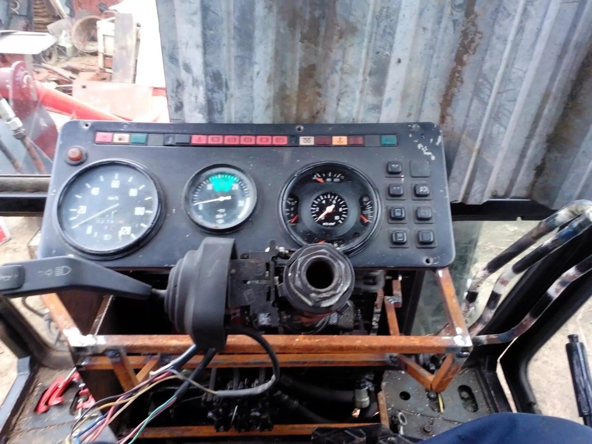 Панель МТЗ 82.1