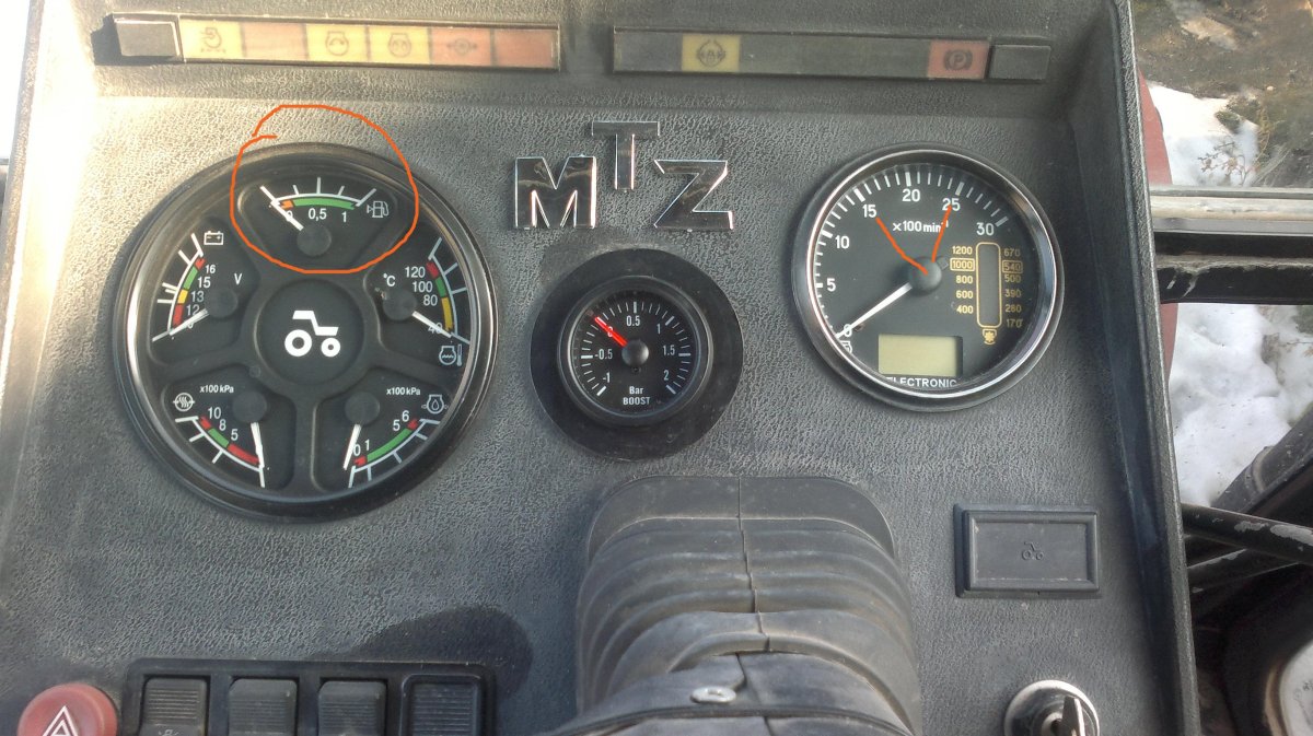 Панель приборов трактора МТЗ 1221
