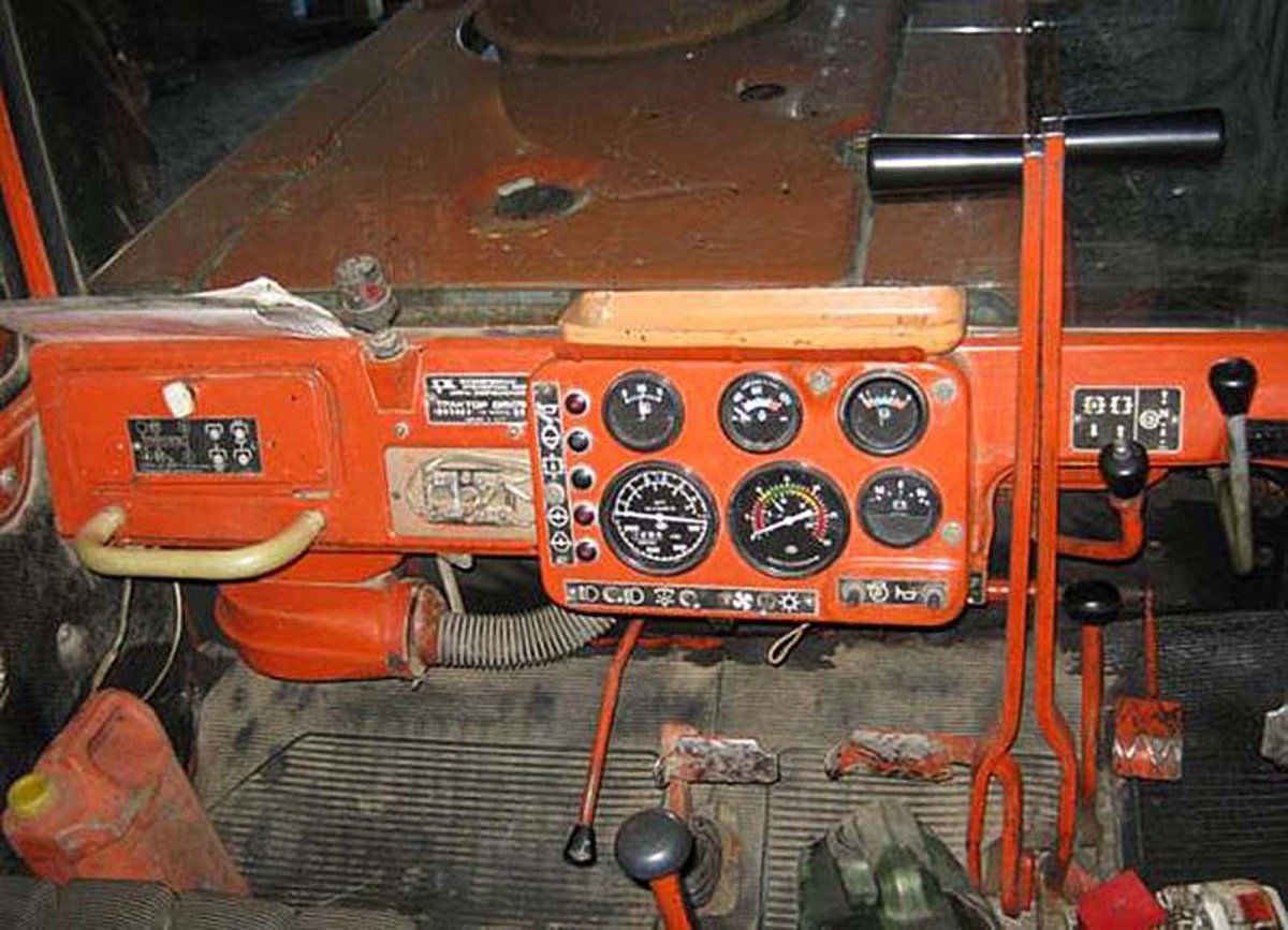 Кабина ДТ 175 Волгарь