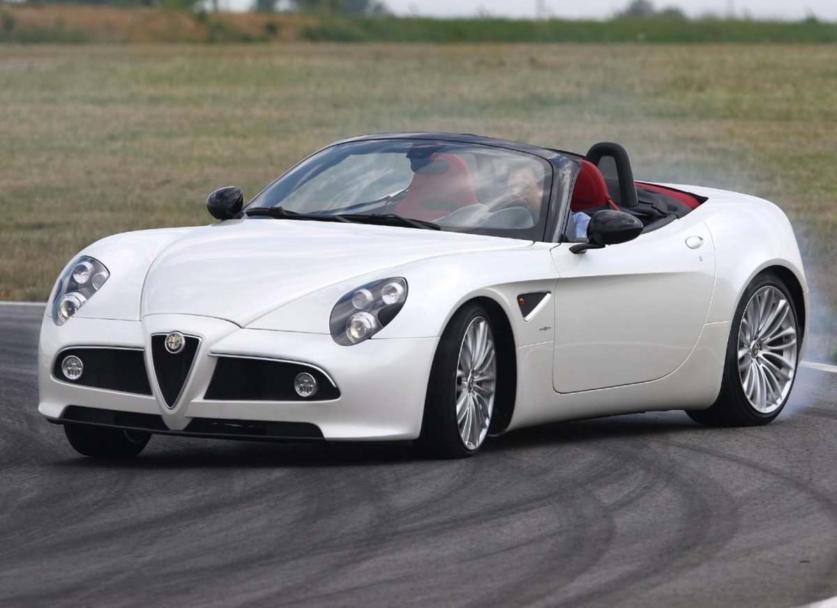 Alfa Romeo 8c
