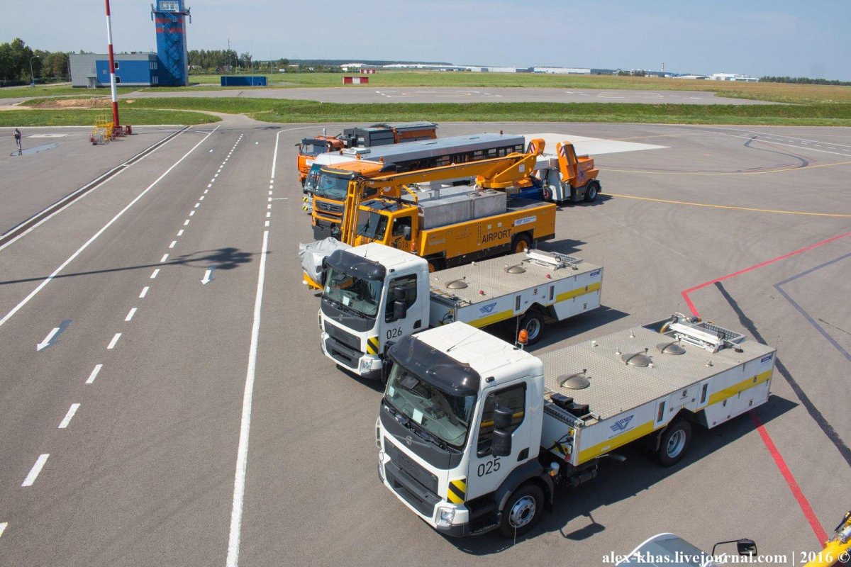 Аэродромная техника Шереметьево