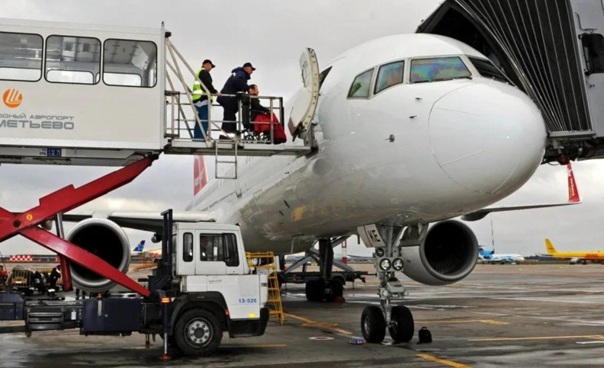 Амбулифт в аэропорту Шереметьево