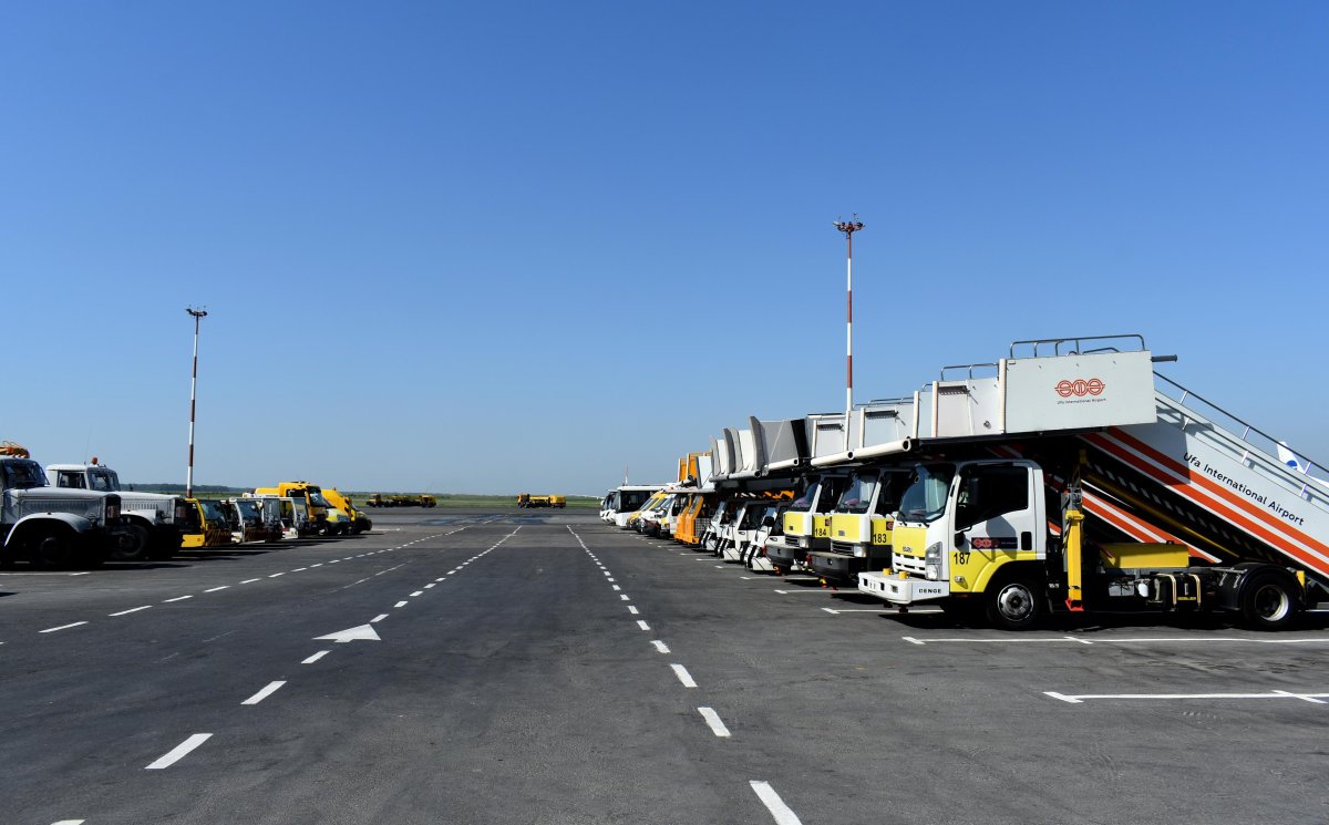 Перронная техника аэропорта