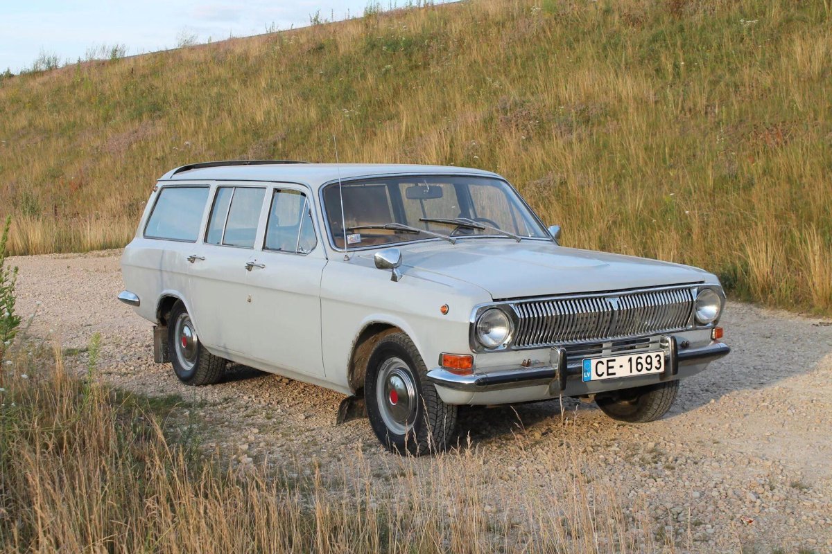 ГАЗ 2410 универсал