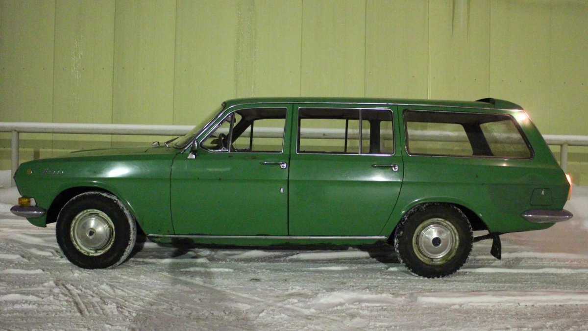 ГАЗ 2402 сбоку
