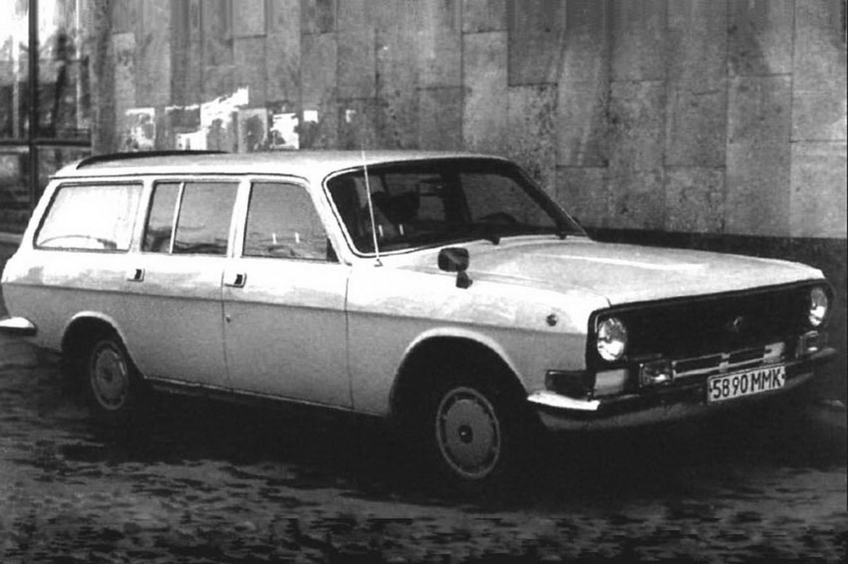 Волга ГАЗ 2412 универсал