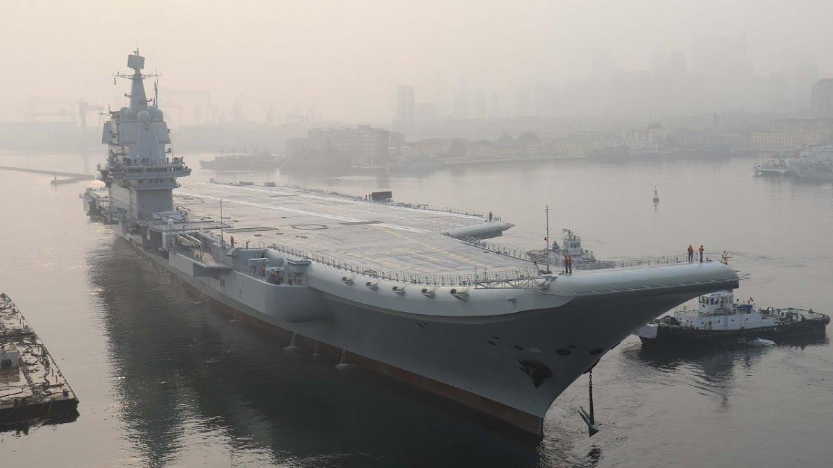 Китайский авианосец Ляонин