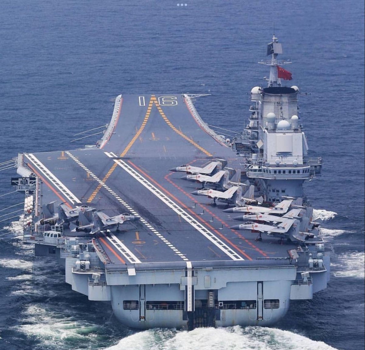 Ляонин авианосец