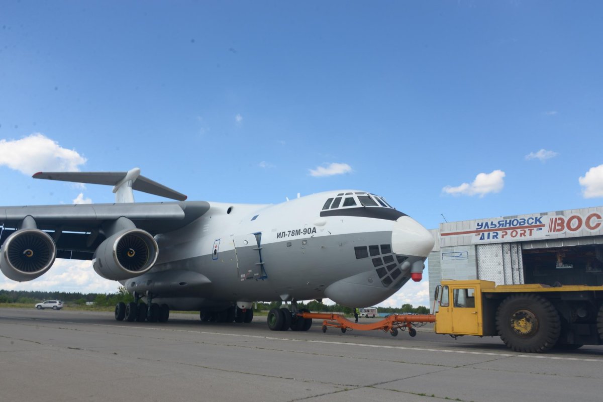 Топливозаправщик ил-78м-90а