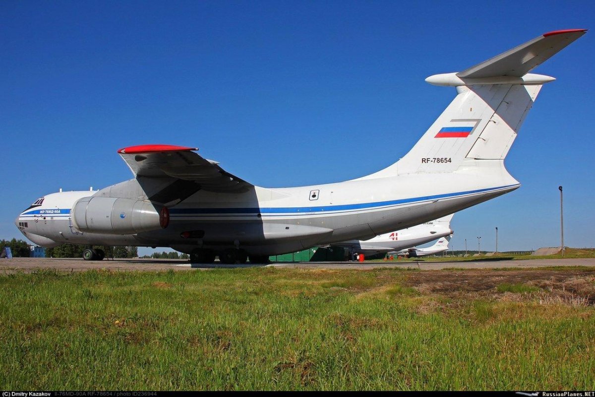 Ил-76мд-90а модель