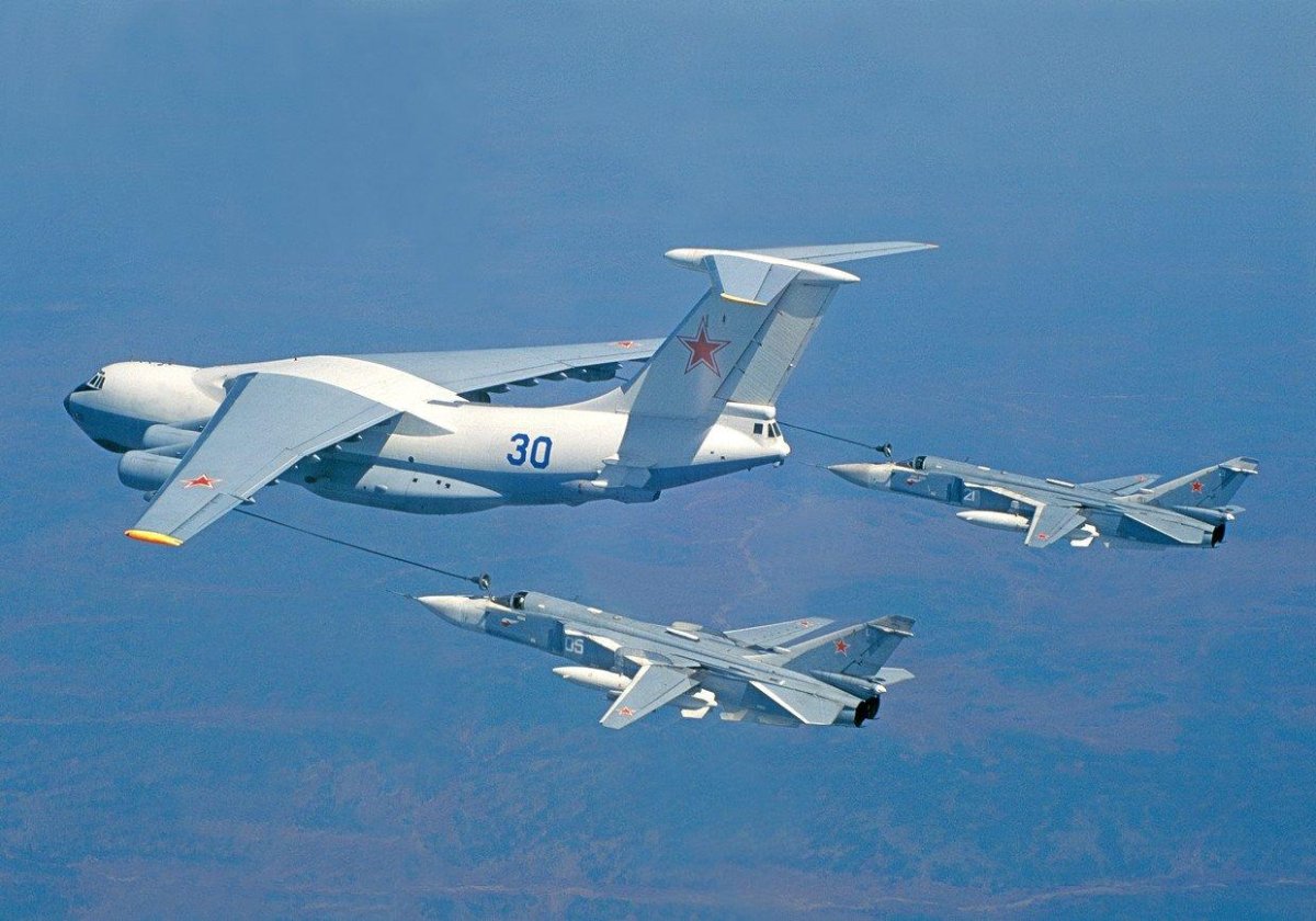 Самолет-заправщик ил-78м