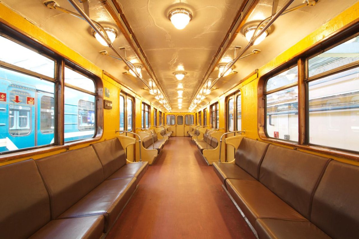 Метровагон типа д салон