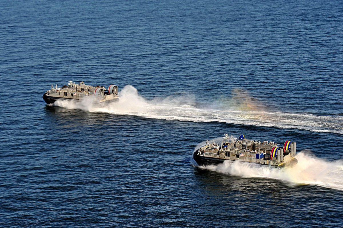 Десантные катера на воздушной подушке типа LCAC