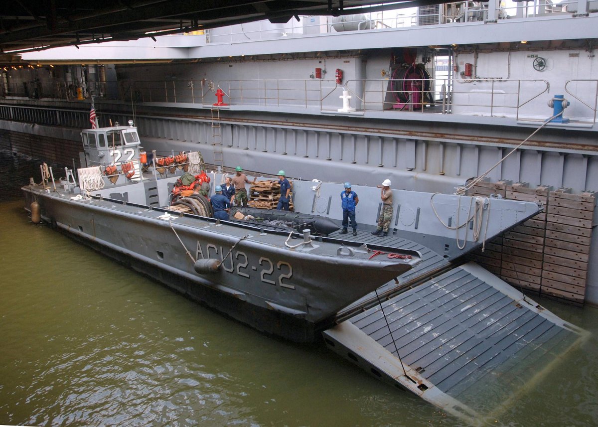 LCM-8 десантный катер