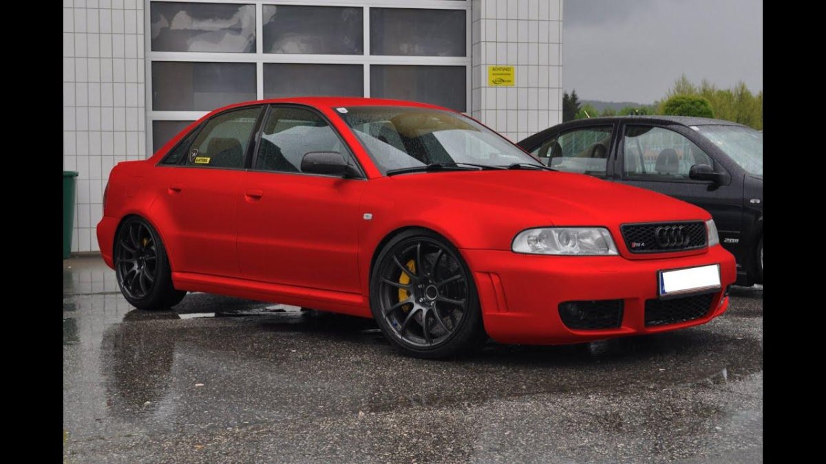 Ауди а4 б5 красная