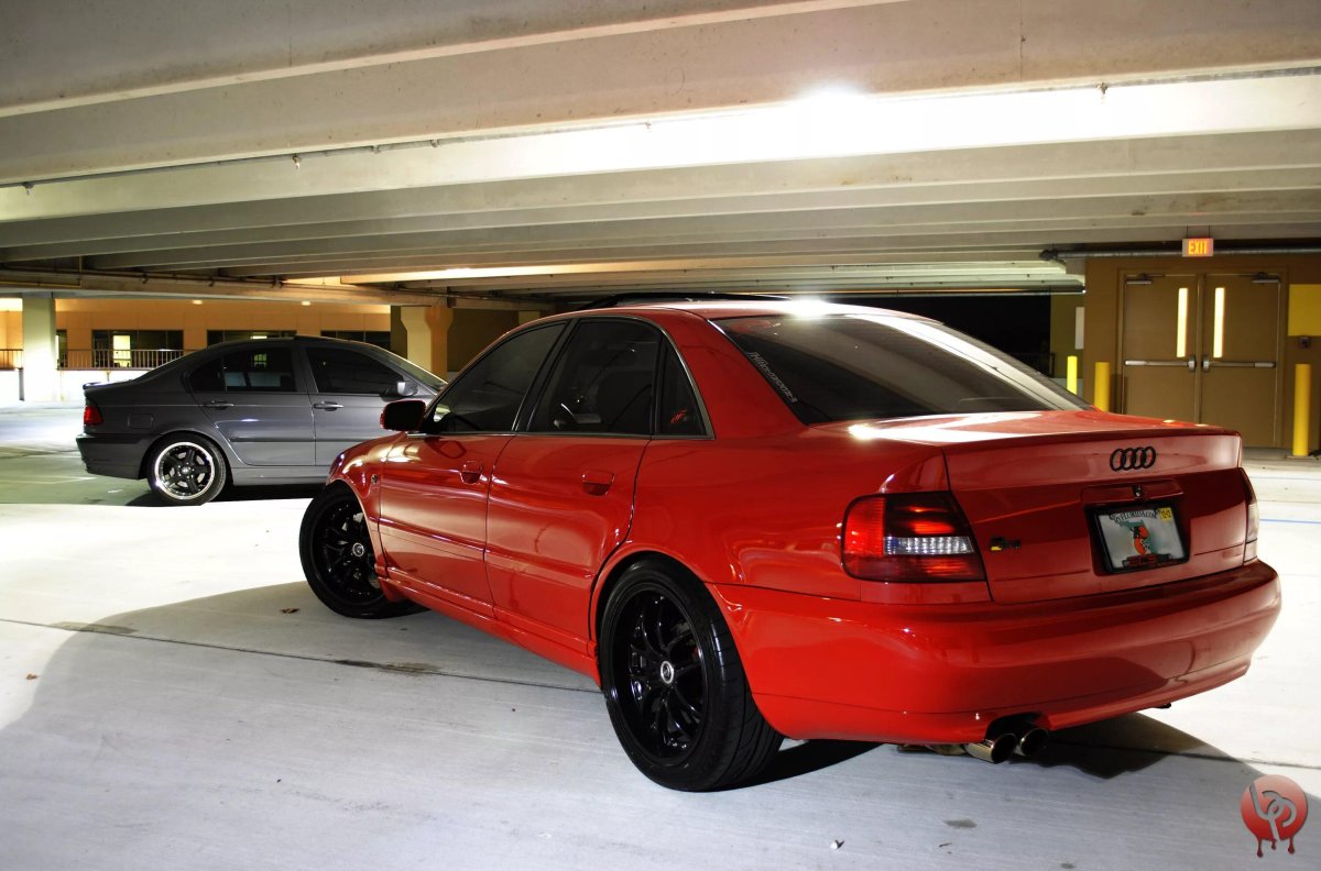 Ауди а4 б5 красная