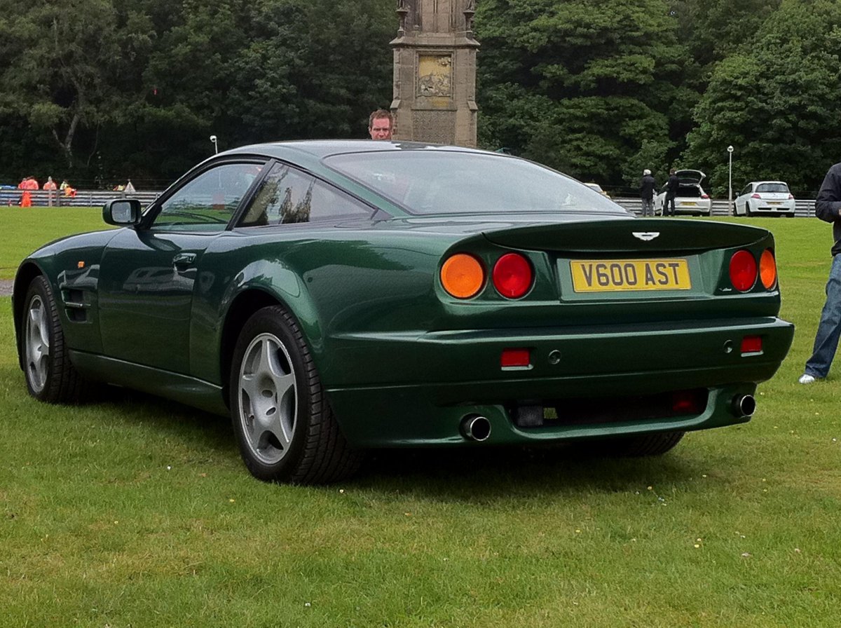 Aston Martin Vantage v600