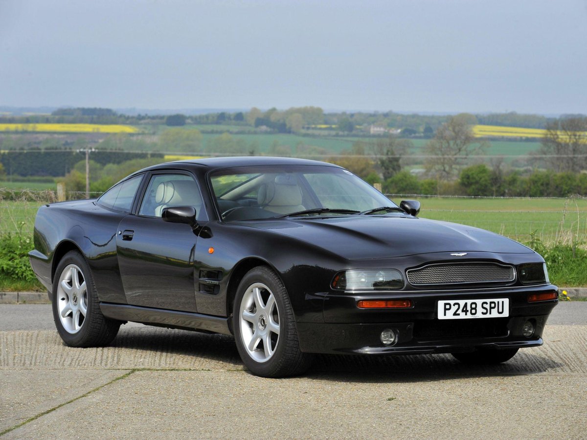 Aston Martin v8