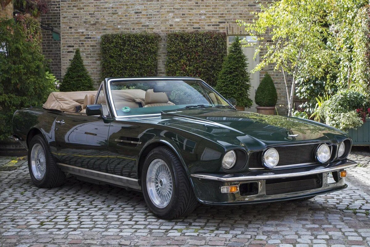 Aston Martin v8 1988