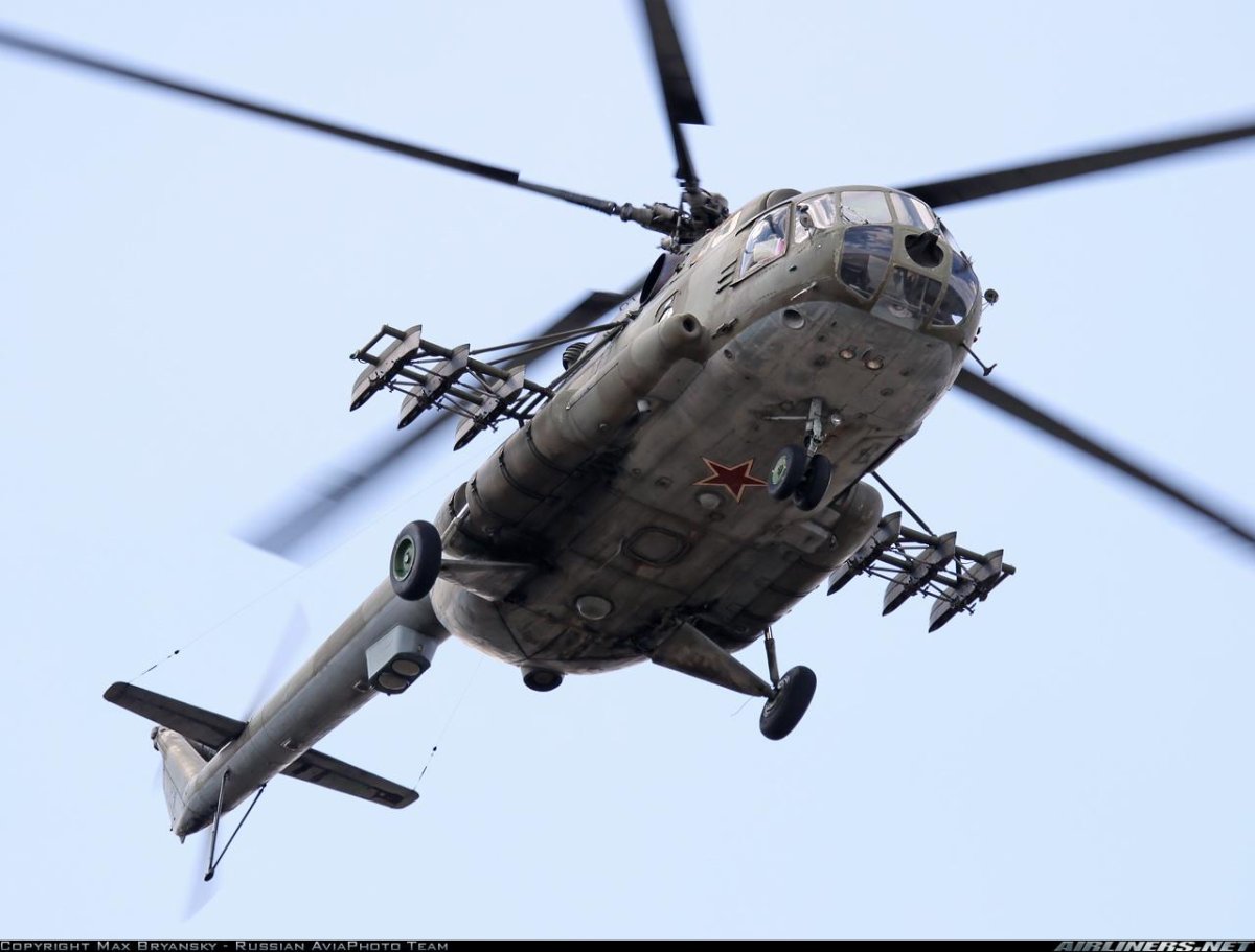 Вертолёт ми 8 вид снизу