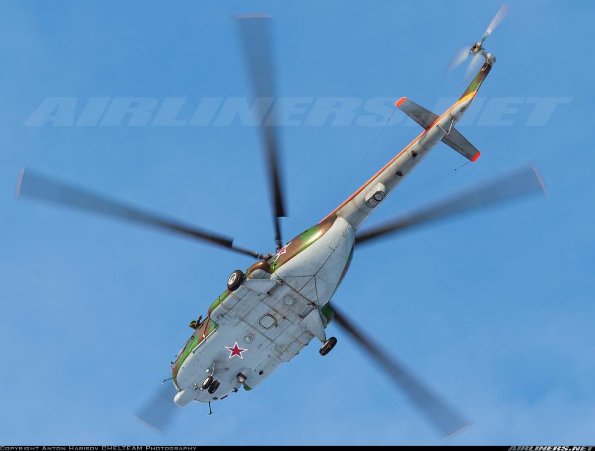 Вертолет ми 8 снизу