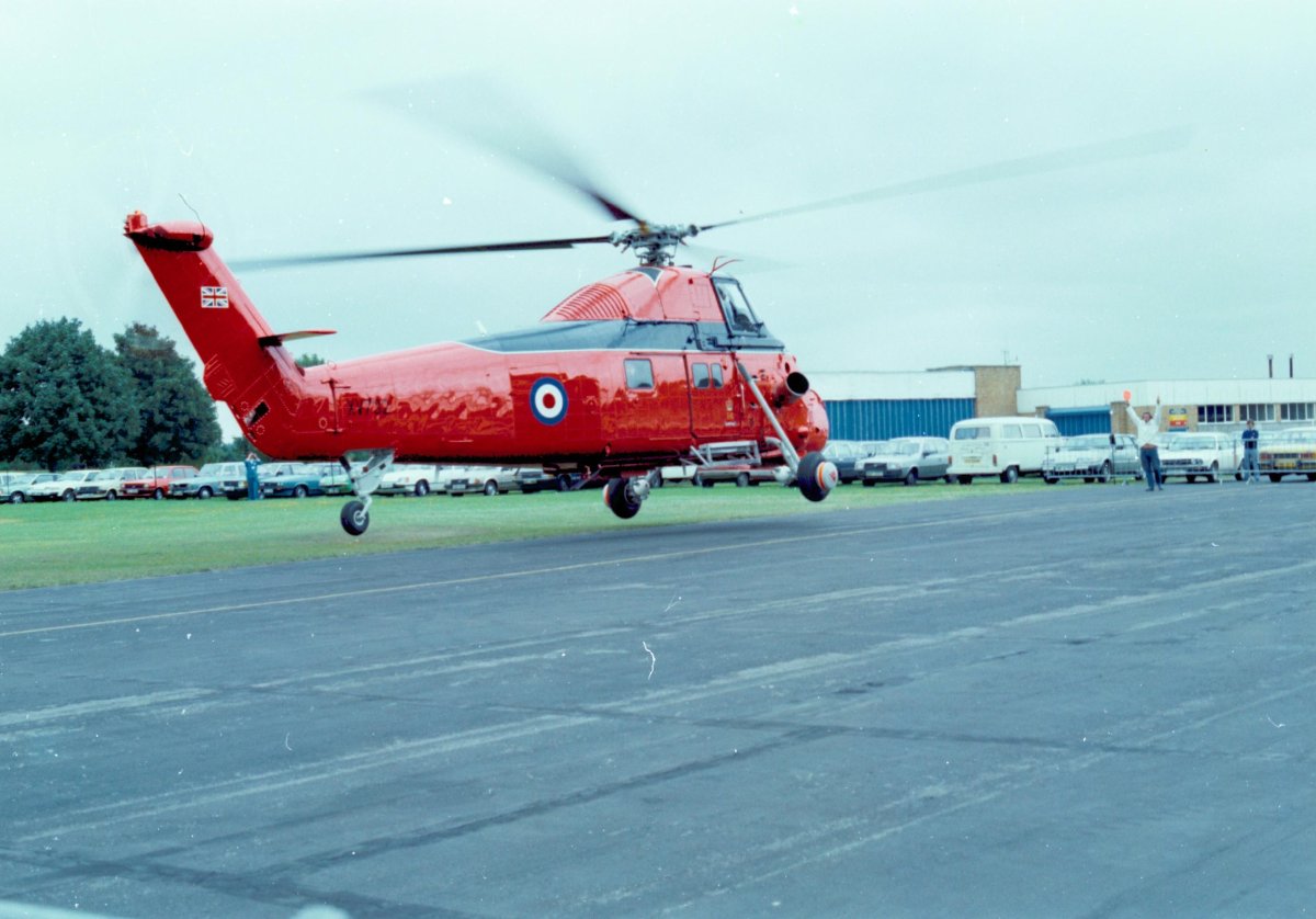 Вертолет красный крест