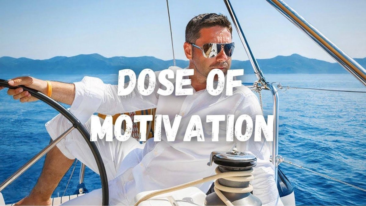 Мужчина на яхте