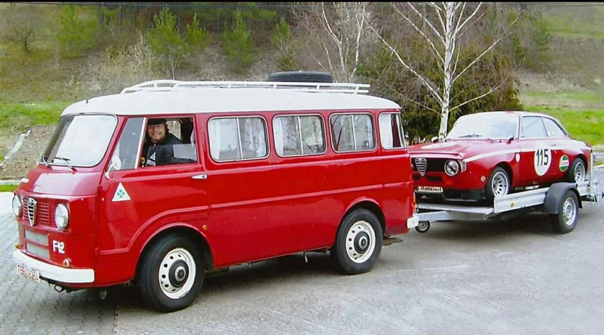 Alfa Romeo микроавтобус